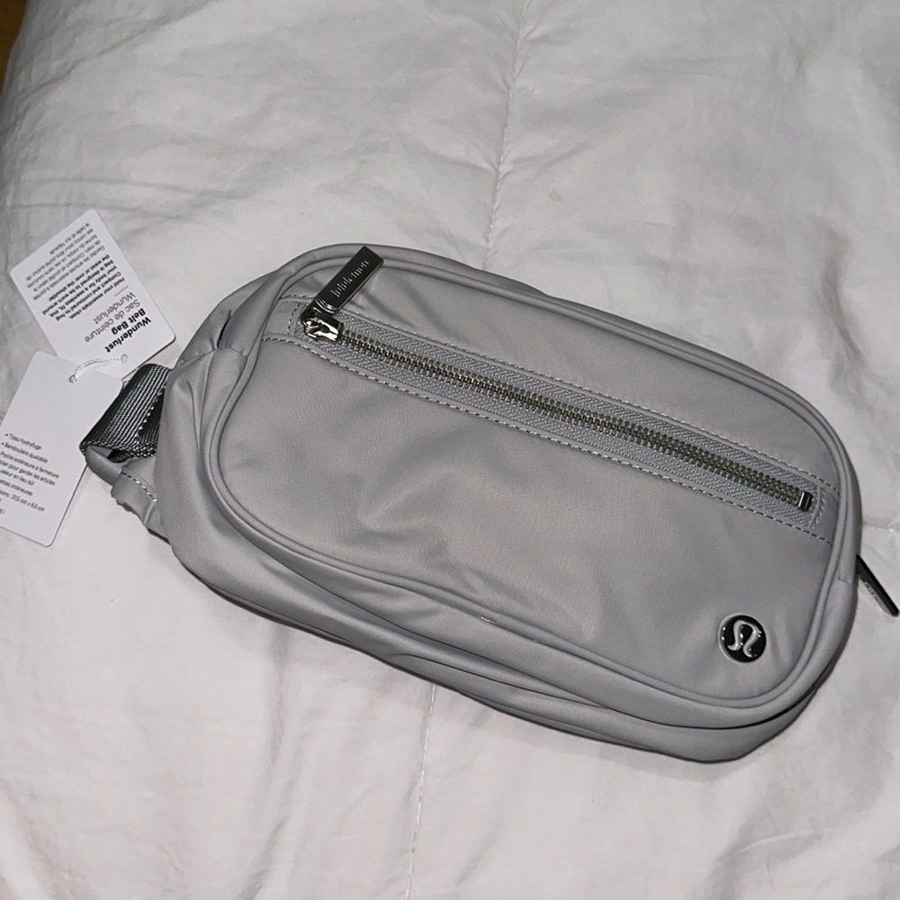 LULULEMON Wunderlust belt bag NWT